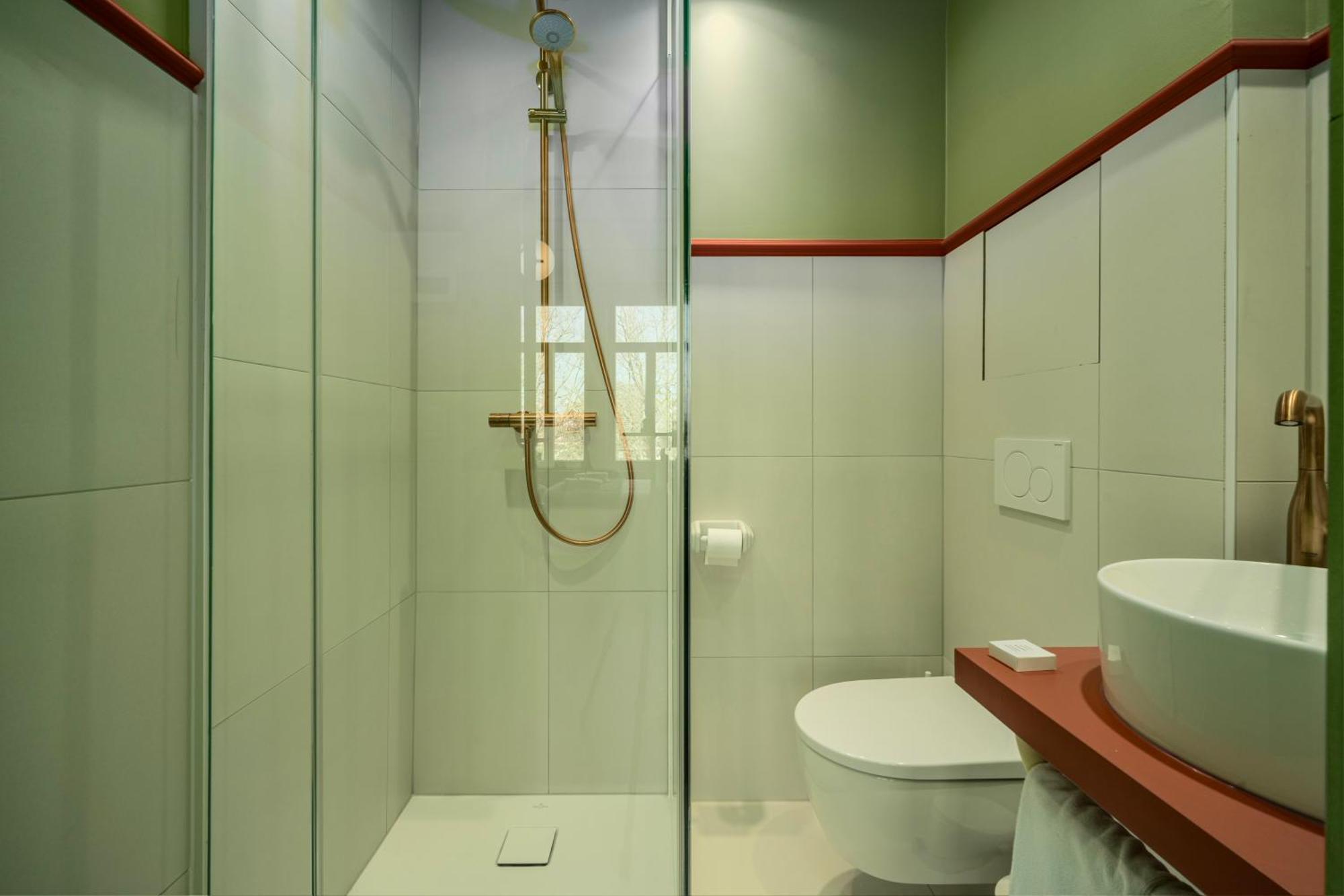 Aparthotel The Queen's Twelve By Romy&travis Brügge